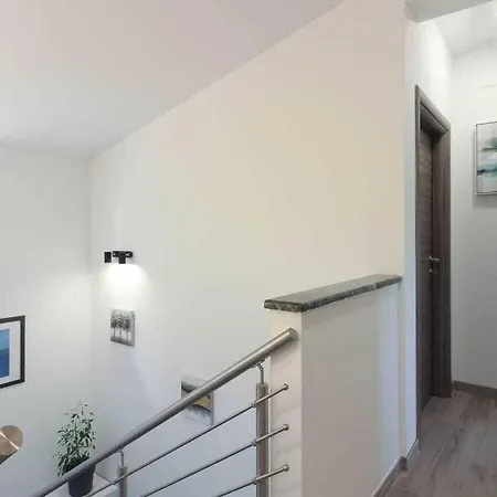 Ketrin Comfortable Holiday Сasa de vacaciones Šišan