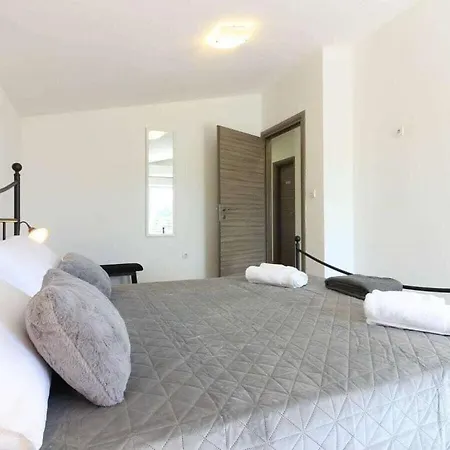Ketrin Comfortable Holiday Holiday home